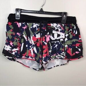 Lululemon Hottie Hot Shorts Sz 10